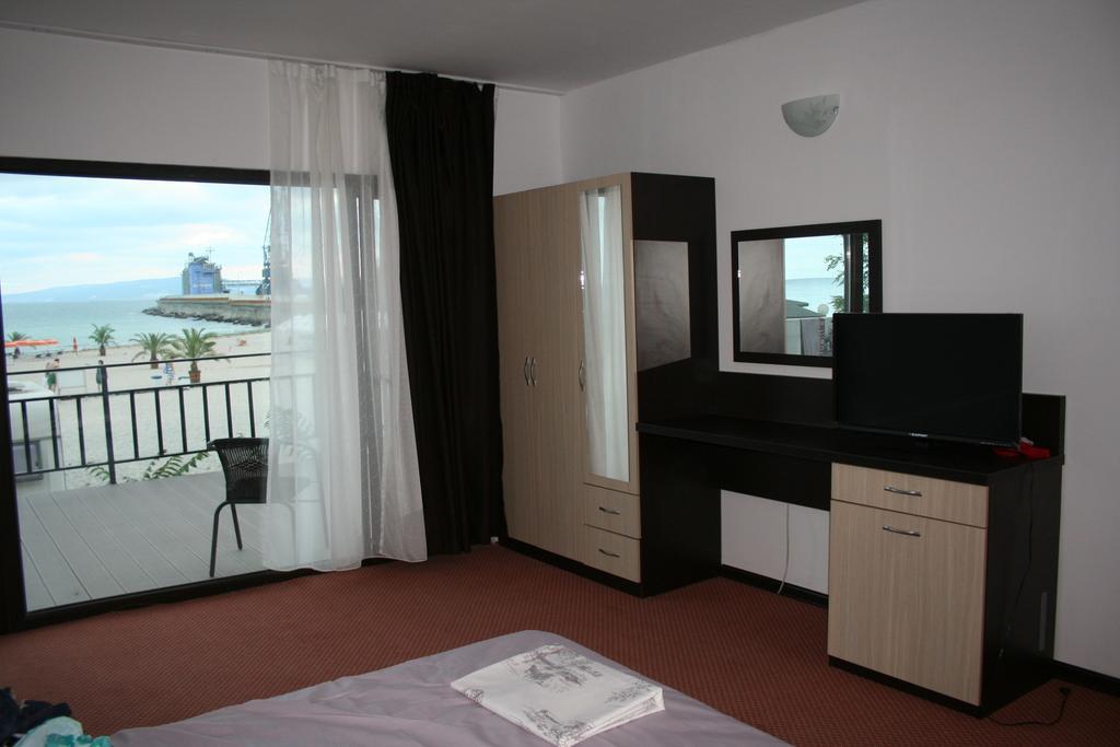 Maria Tereza Bungalows Balchik Bagian luar foto